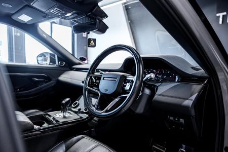 2022-Land-Rover-Range-Rover-Evoque-20D-SE-R-Dynamic-D200-147kW_19