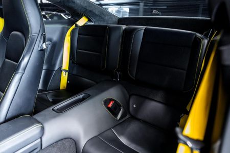 2017-Porsche-911-Turbo-S-Auto_16