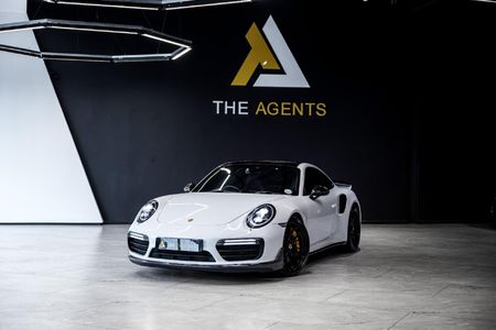 2017-Porsche-911-Turbo-S-Auto_2