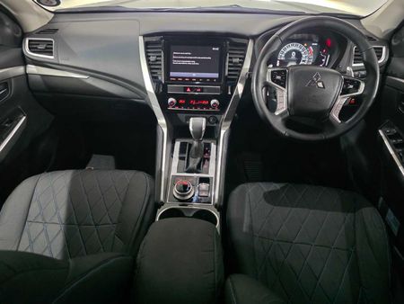 2023-Mitsubishi-Pajero-Sport-24D-4x4-Exceed-Auto_11