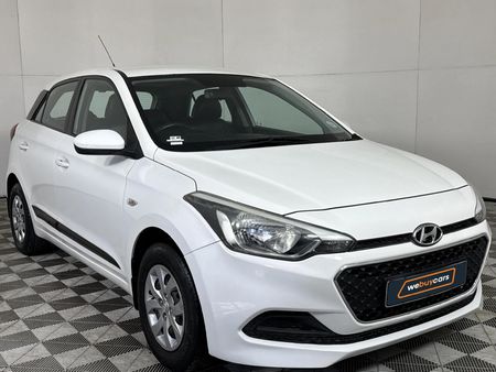 2017-Hyundai-i20-12-Motion_16