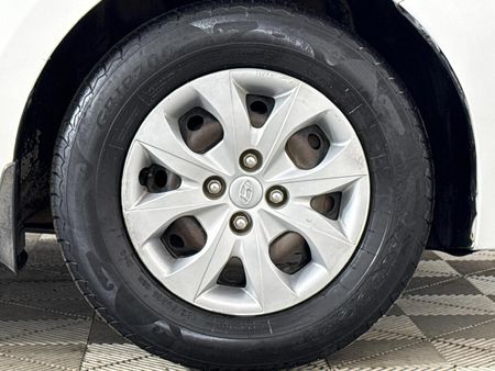 2017-Hyundai-i20-12-Motion_5