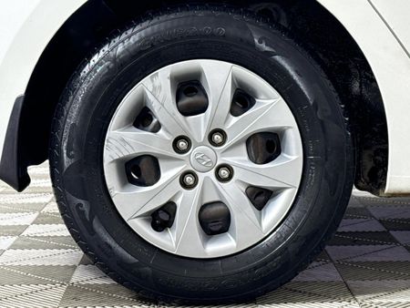 2017-Hyundai-i20-12-Motion_7