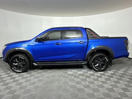 2023-Isuzu-D-Max-30-DDI-V-Cross-HR-Auto-Double-Cab_18