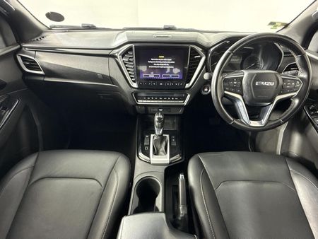 2023-Isuzu-D-Max-30-DDI-V-Cross-HR-Auto-Double-Cab_1