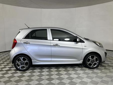 2013-Kia-Picanto-12-EX_17