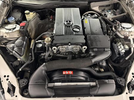 2007-Mercedes-Benz-SLK-200-Kompressor_10