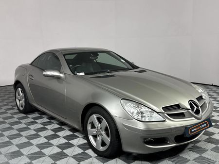 2007-Mercedes-Benz-SLK-200-Kompressor_13