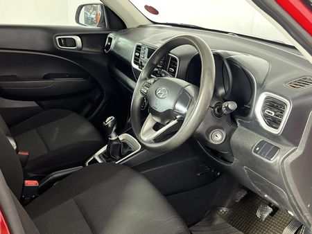 2020-Hyundai-Venue-10-TGDI-Motion_9