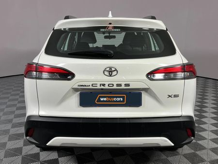 2025-Toyota-Corolla-Cross-18-XS_18