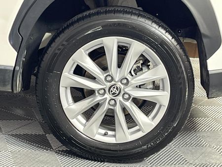 2025-Toyota-Corolla-Cross-18-XS_6