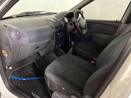 2019-Nissan-NP200-15-dCi-Safety-Pack_6