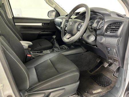 2024-Toyota-Hilux-24-GD-6-Raised-Body-Raider-Double-Cab_9