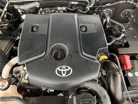 2024-Toyota-Hilux-24-GD-6-Raised-Body-Raider-Double-Cab_12