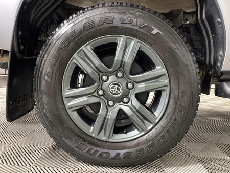 2024-Toyota-Hilux-24-GD-6-Raised-Body-Raider-Double-Cab_7