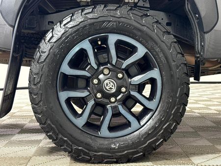 2024-Toyota-Hilux-28-GD-6-Raised-Body-Legend-4x4-Auto-Extended-Cab_5