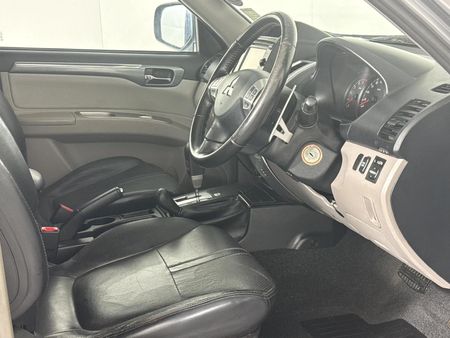 2016-Mitsubishi-Pajero-Sport-25D-4x4-Auto_9