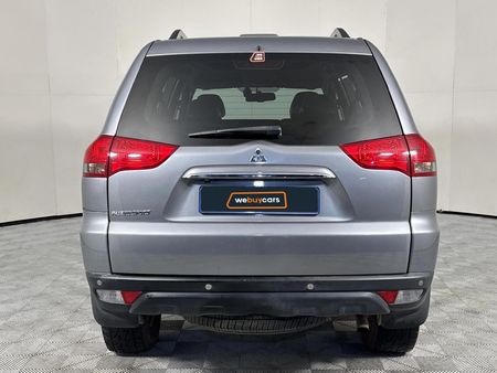 2016-Mitsubishi-Pajero-Sport-25D-4x4-Auto_17