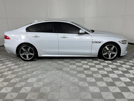 2016-Jaguar-XE-20D-R-Sport-Auto_19