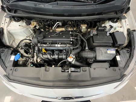 2018-Hyundai-Accent-16-GLS-Fluid_12
