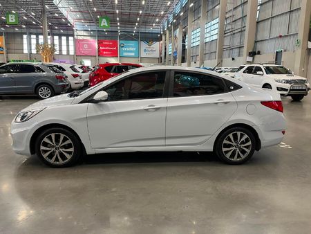 2018-Hyundai-Accent-16-GLS-Fluid_5
