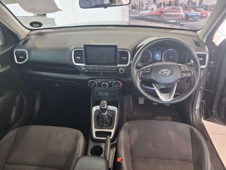 2024-Hyundai-Venue-10-TGDI-Fluid_13