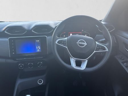 2025-Nissan-Magnite-10-Acenta-AMT_13