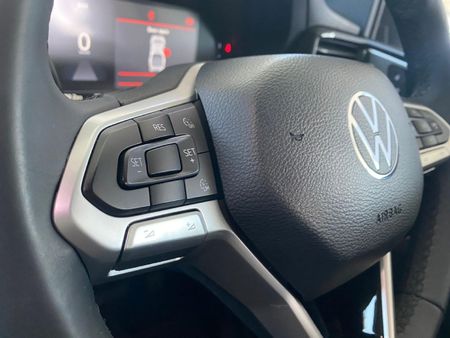 2025-Volkswagen-Amarok-20-TDI-125kW-Life-Auto-Double-Cab_10