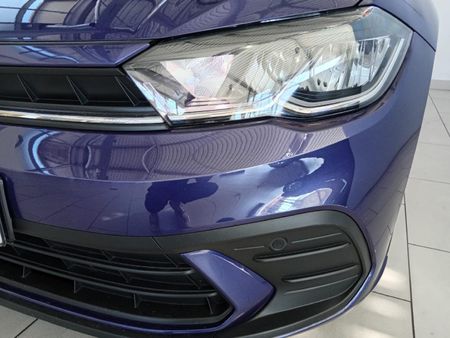 2025-Volkswagen-Polo-10-TSI_11
