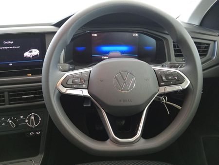 2025-Volkswagen-Polo-10-TSI_8