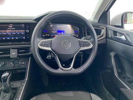2025-Volkswagen-Taigo-10-TSI-Life-Auto_10