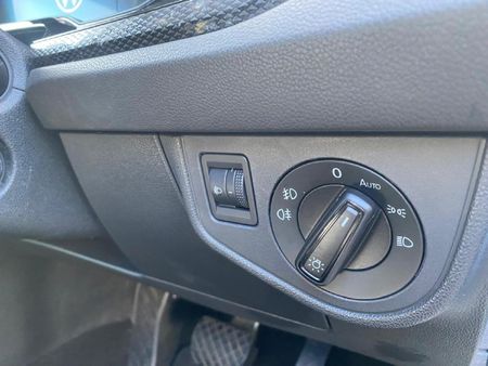 2025-Volkswagen-Taigo-10-TSI-Life-Auto_19