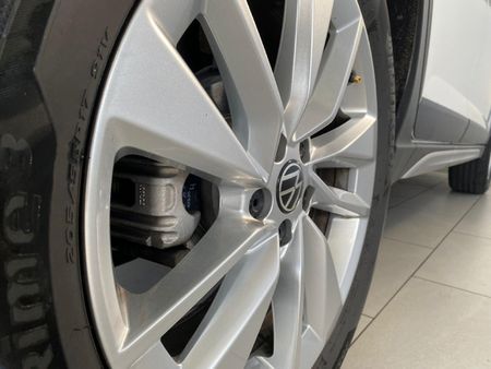 2025-Volkswagen-Taigo-10-TSI-Life-Auto_6