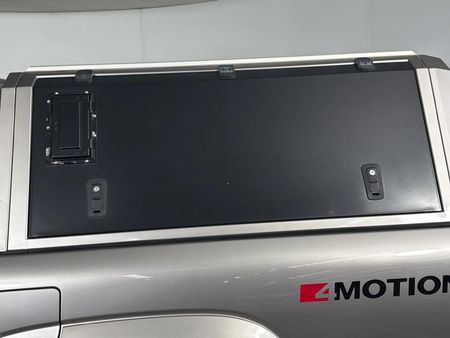 2017-Volkswagen-Amarok-30-TDI-Highline-4Motion-Auto-Double-Cab_12