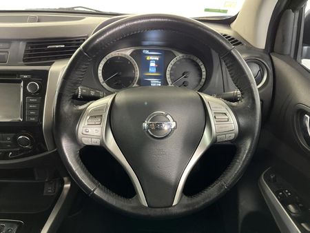 2018-Nissan-Navara-23D-SE-Auto-Double-Cab_11