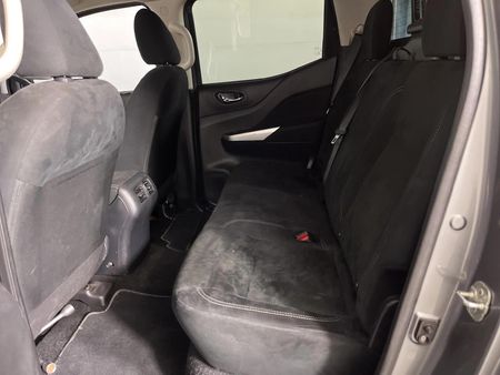 2018-Nissan-Navara-23D-SE-Auto-Double-Cab_3
