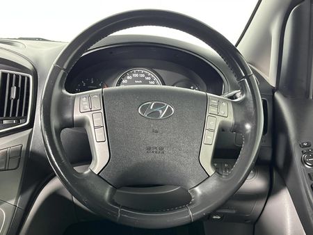 2019-Hyundai-H-1-25-CRDi-Elite-Auto-12-seat_11