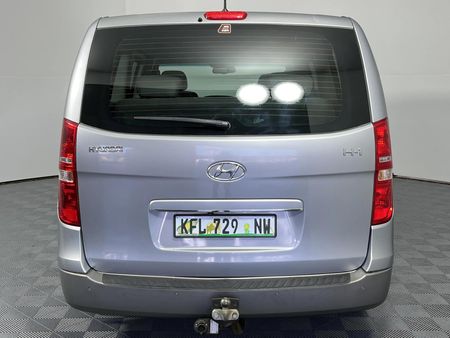 2019-Hyundai-H-1-25-CRDi-Elite-Auto-12-seat_18