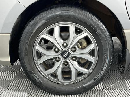 2019-Hyundai-H-1-25-CRDi-Elite-Auto-12-seat_4