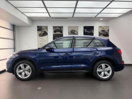 2021-Audi-Q5-quattro-Auto-40-TDI_3