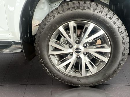 2026-Isuzu-D-Max-30-DDI-LSE-4x4-Auto-E-Cab_10
