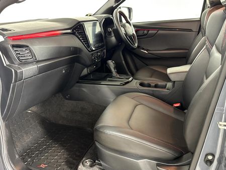2025-Isuzu-D-Max-19-DDI-HR-X-Rider-Auto-Double-Cab_7