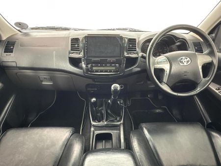 2015-Toyota-Hilux-30-D-4D-Legend-45-4x4-Double-Cab_1