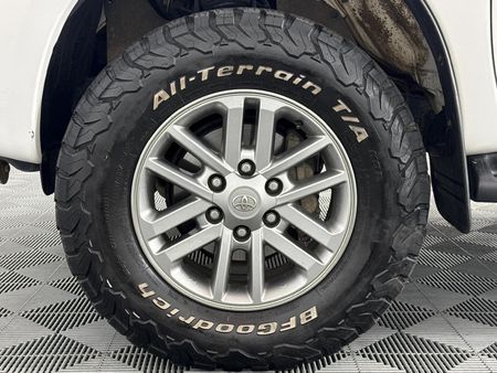 2015-Toyota-Hilux-30-D-4D-Legend-45-4x4-Double-Cab_4