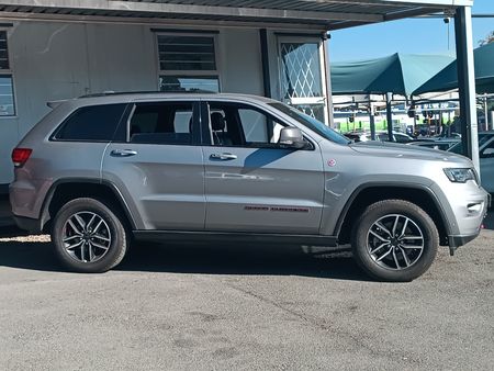 2022-Jeep-Grand-Cherokee-36-Trailhawk_2