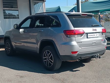 2022-Jeep-Grand-Cherokee-36-Trailhawk_5