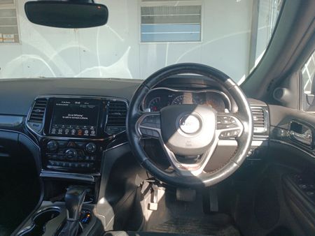 2022-Jeep-Grand-Cherokee-36-Trailhawk_8