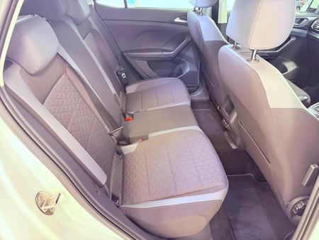 2023-Volkswagen-T-Cross-15-TSI-R-Line-Auto_9