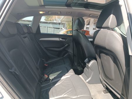 2015-Audi-Q5-20-TDI-quattro-S-Auto_11