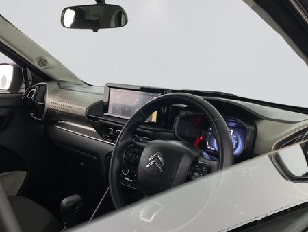 2025-Citroen-C3-12-Max-61kW_11